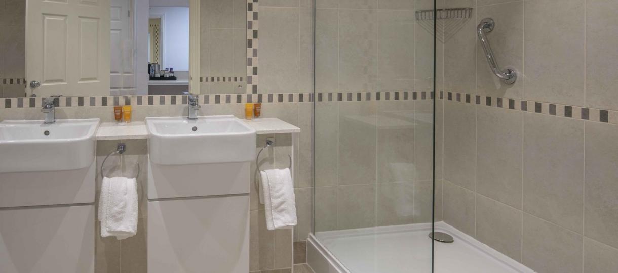 Hotel Shower Room